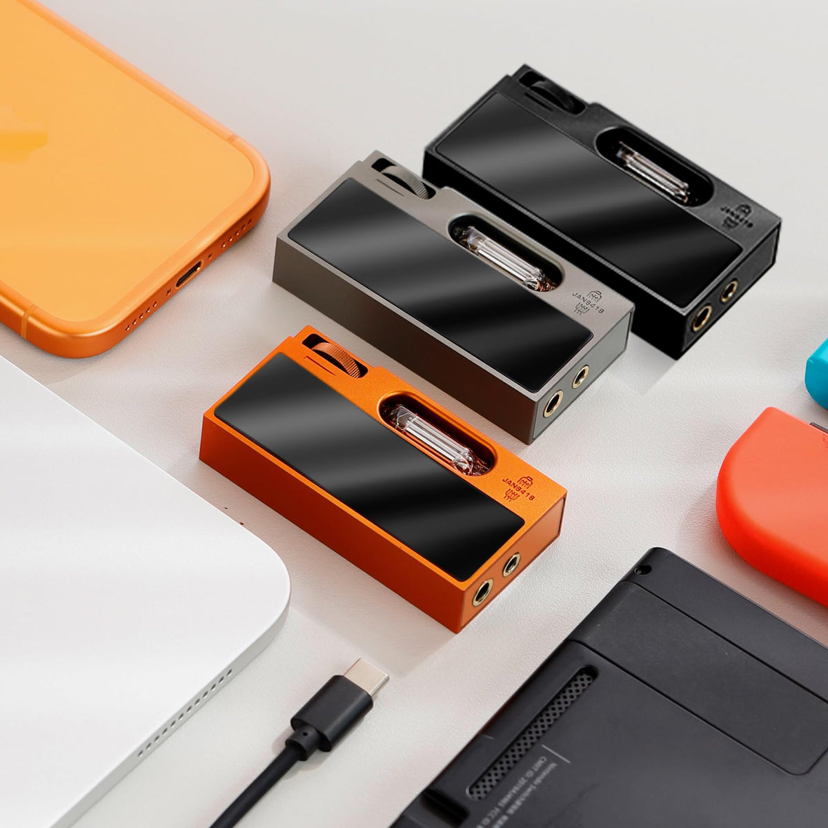 Portable Headphone Amplifier USB DAC AMP Dongle with Dual Tubes, 3.5mm+4.4mm Jack, Grey B1990