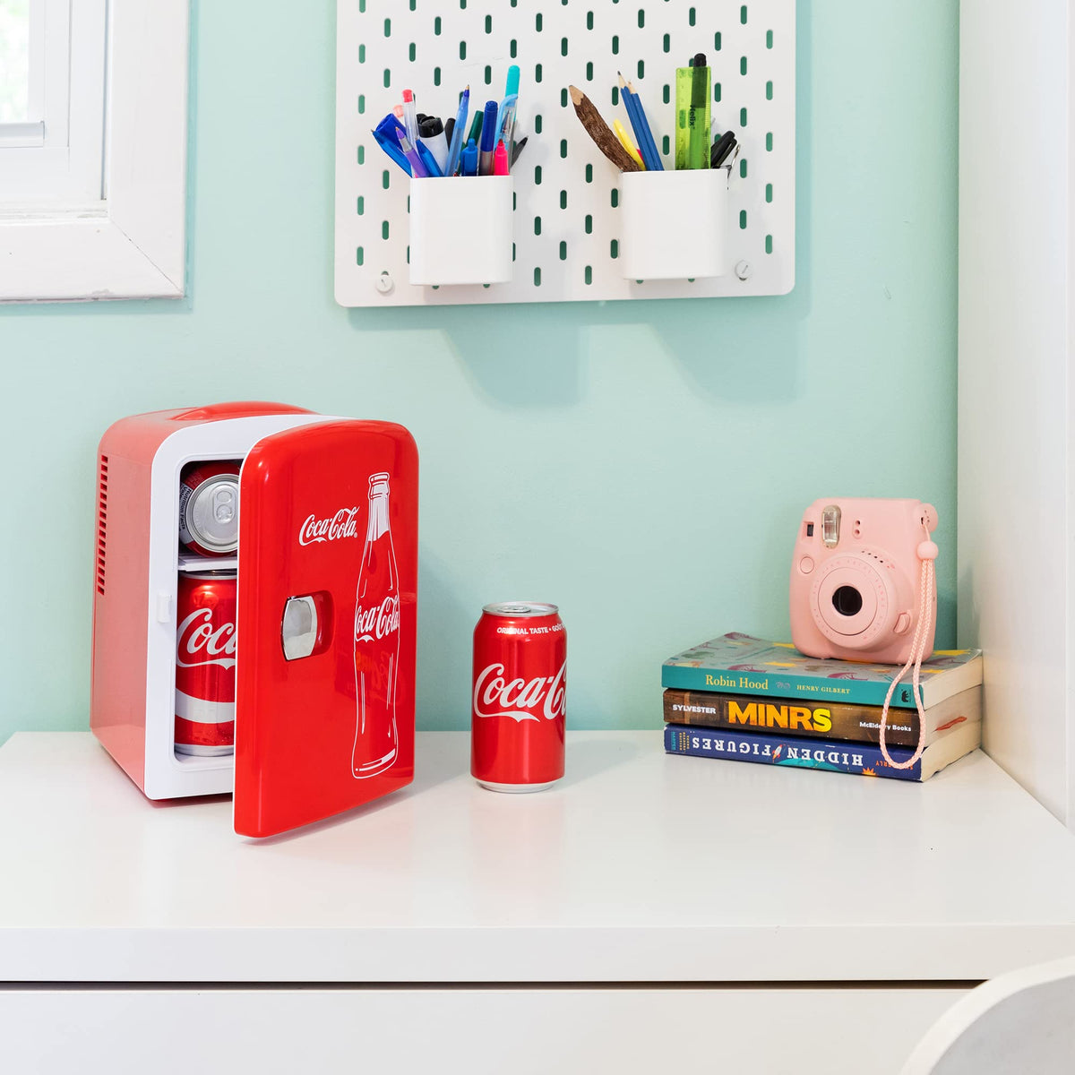 4L 6 Can Mini Fridge Portable Cooler Red G8305