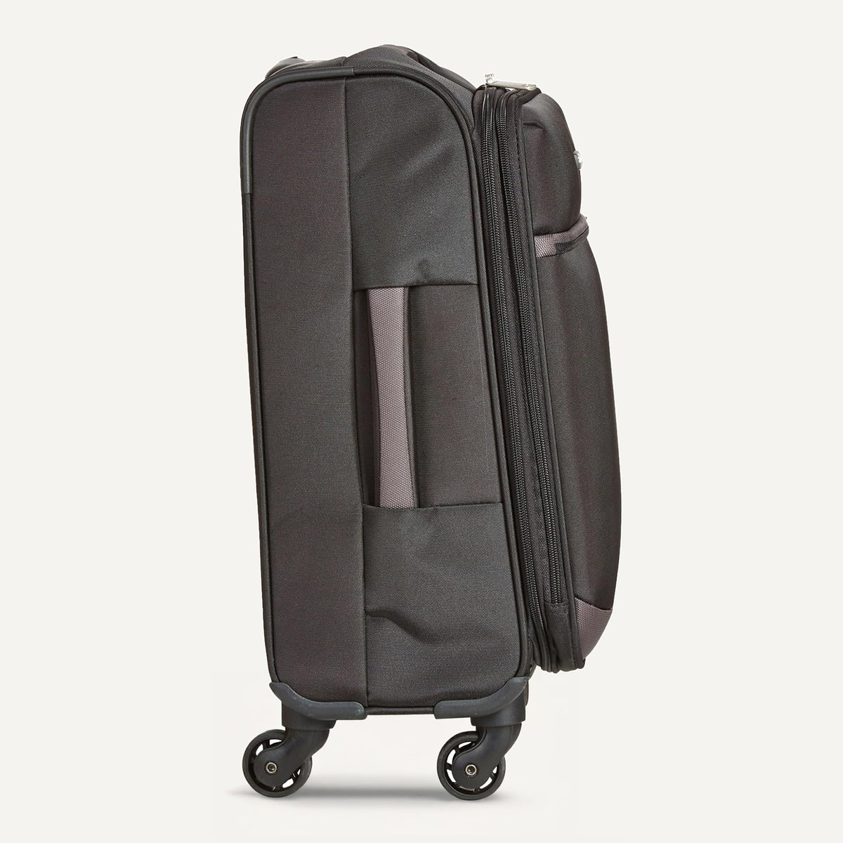 18" Medium Expandable Softside Suitcase with Spinner Wheels, Black Q543861