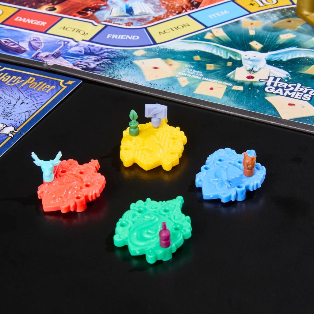 Board Game 2 to 4 Players Ages 8+ J265486