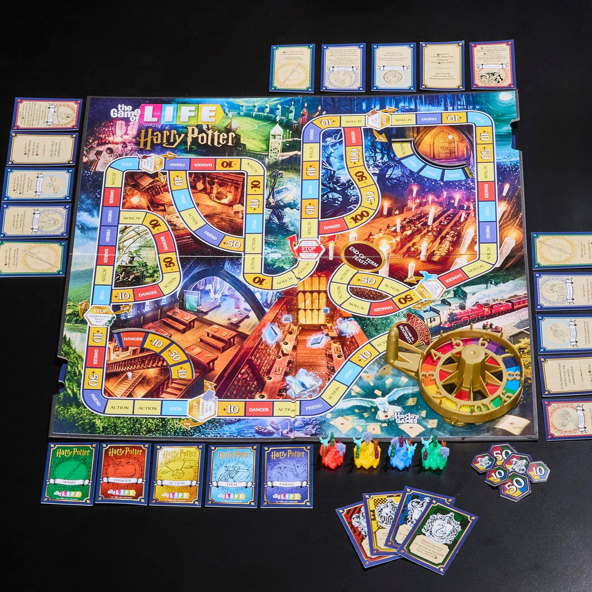 Board Game 2 to 4 Players Ages 8+ J265486